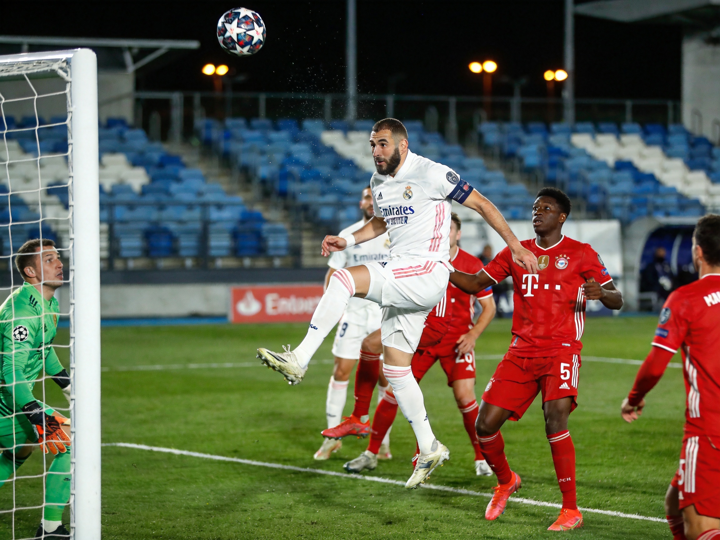 皇马欧冠半决赛首回合 2-0 拜仁